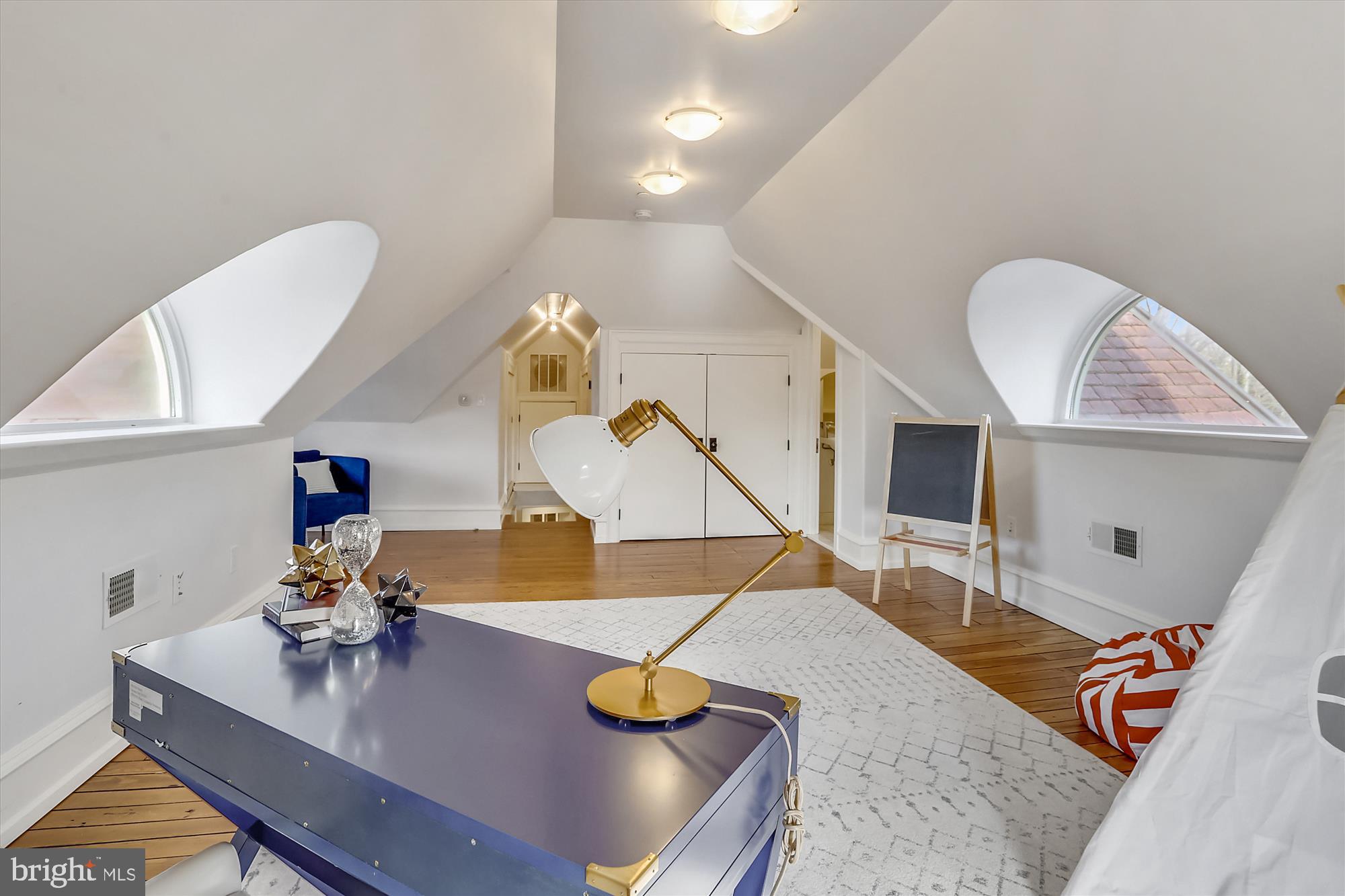 5417 Mohican Road Bethesda, MD 20816 - Photo 62 of 100 a living room with furniture and a table