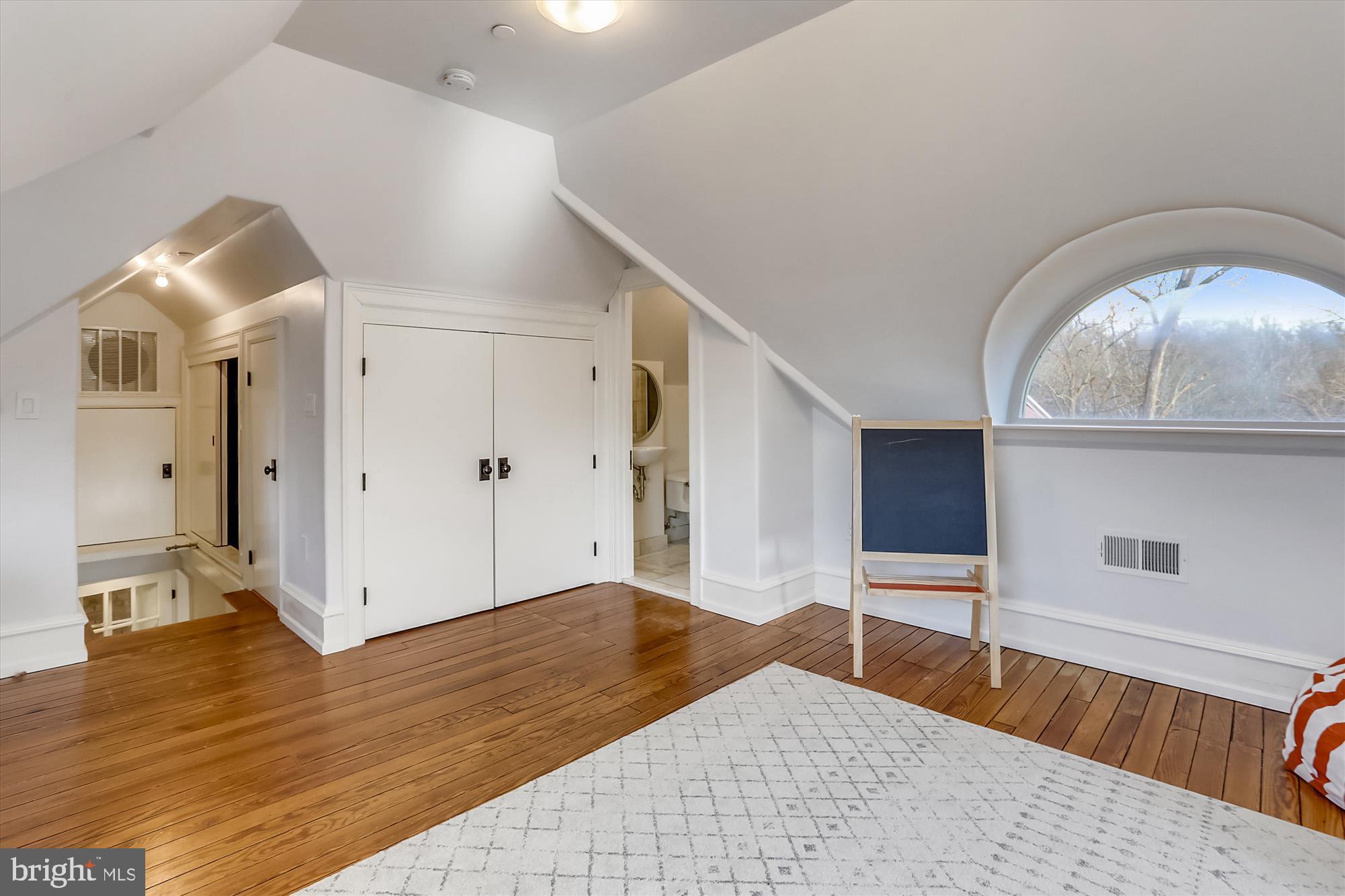 5417 Mohican Road Bethesda, MD 20816 - Photo 63 of 100