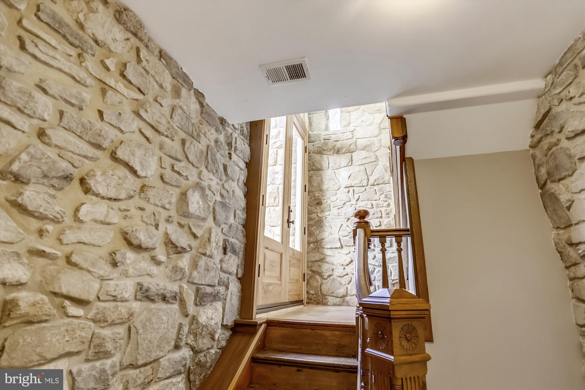 5417 Mohican Road Bethesda, MD 20816 - Photo 70 of 100 Stairs to lower level