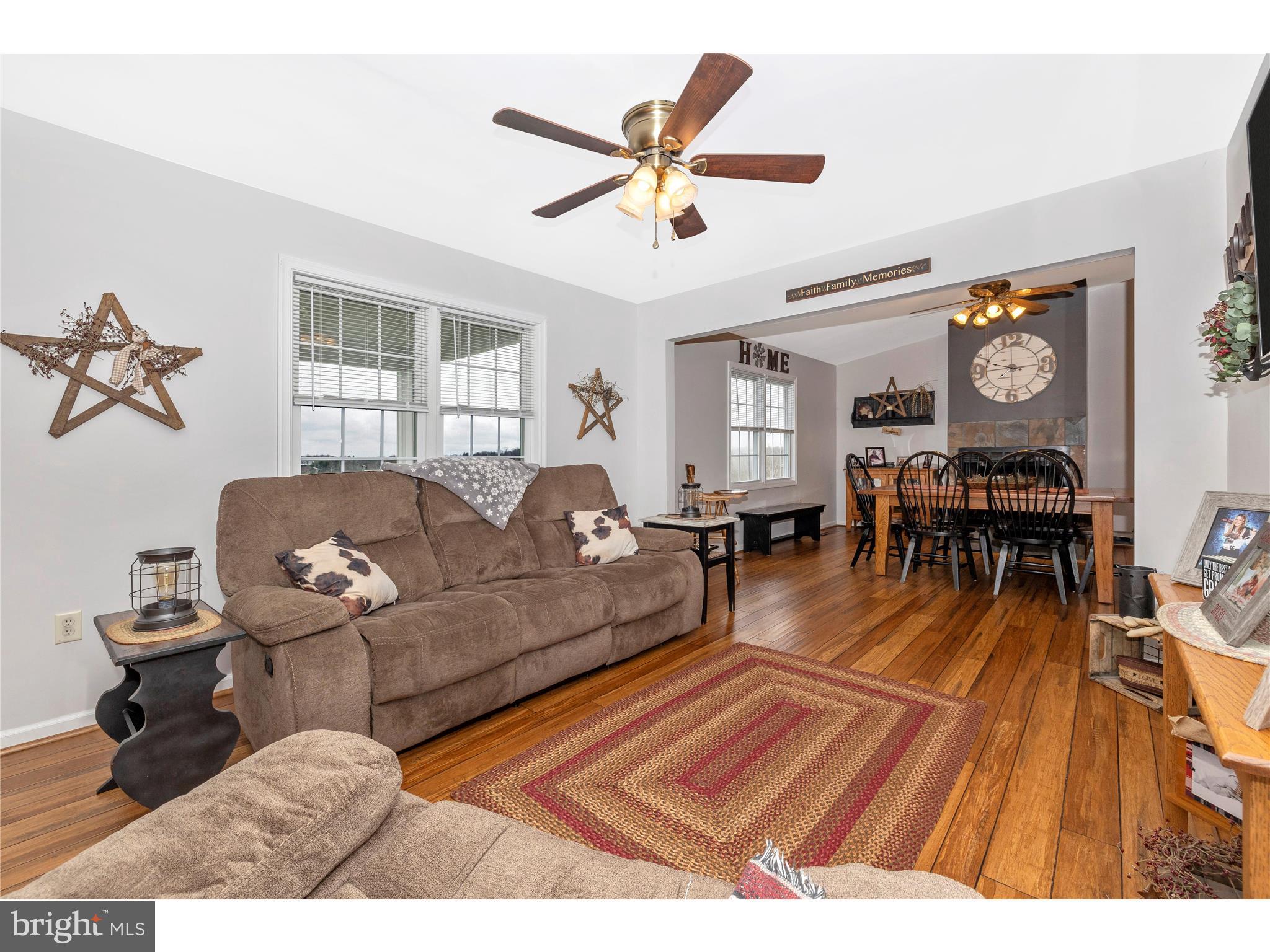 12633 Claybaugh Road Keymar, MD 21757 - Photo 9 of 63 Living Room