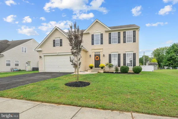 $499,999 | 114 Christiana River Drive, Clayton, DE 19938