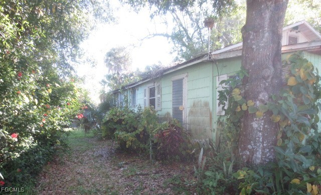 333 Bellair Road Fort Myers, FL 33905 - Photo 3 of 12