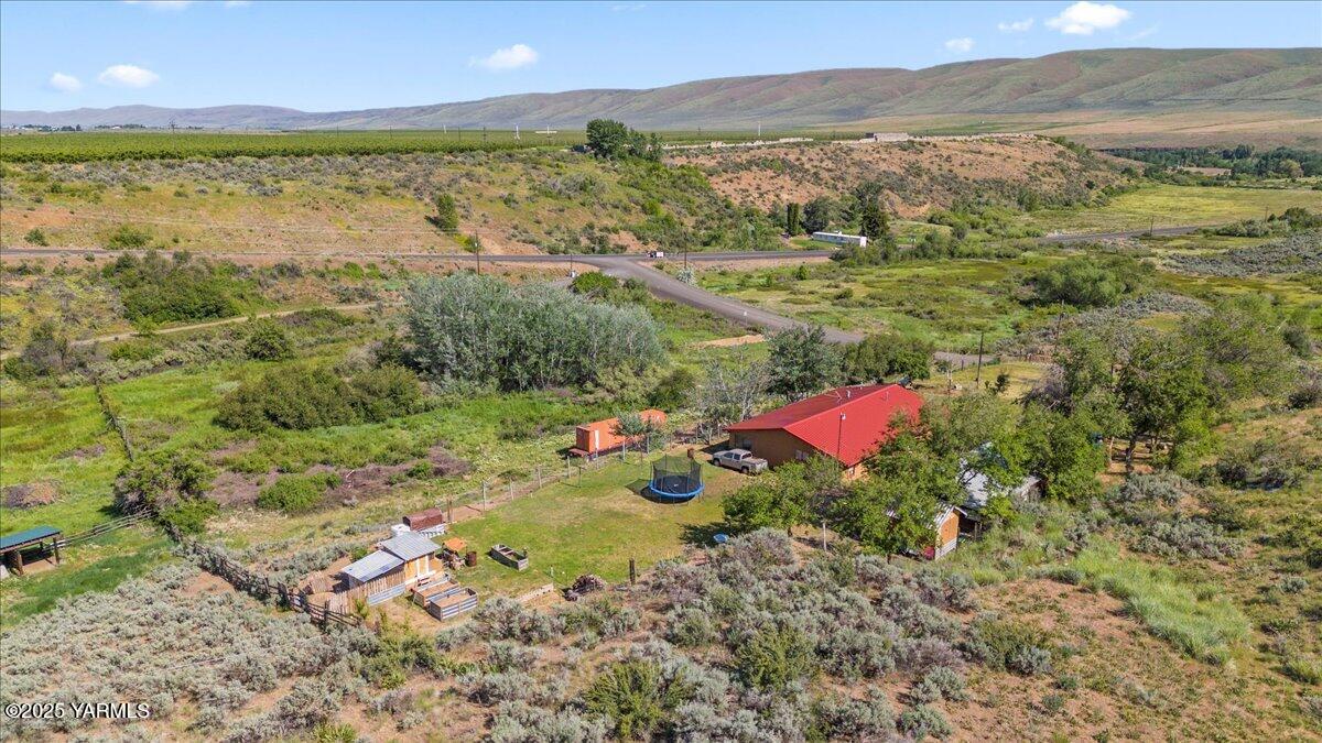 101 West Slavin Road Yakima, WA 98903 - Photo 6 of 37 a view of lake and mountain