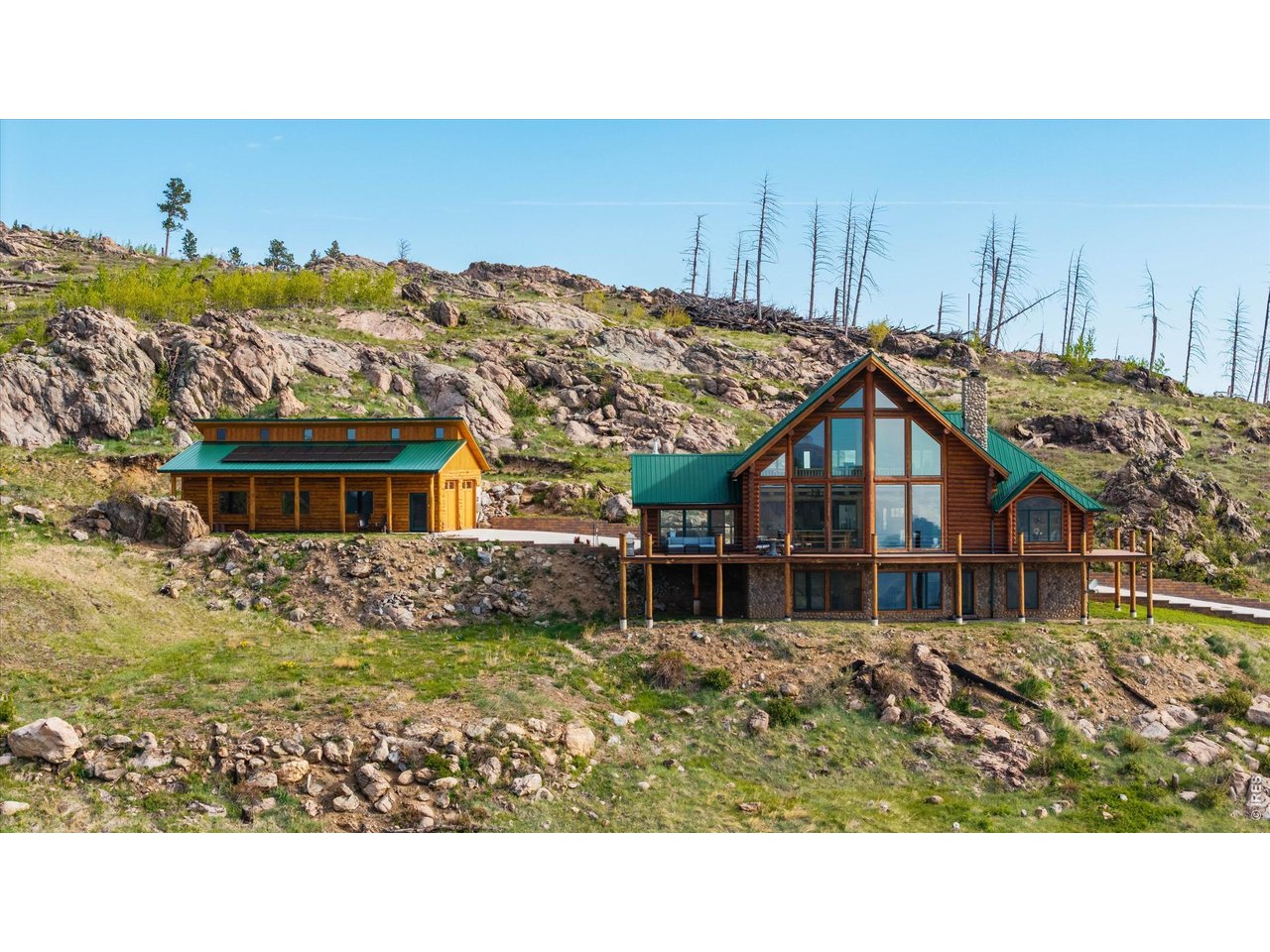 Elegant Log Home in the Colorado Foothills