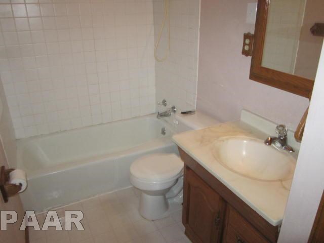 702 Joliet Road Marquette Heights, IL 61554 - Photo 8 of 13 Gallery Image 8