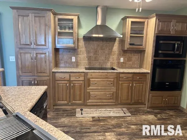 $169,900 | 207 West Grand Avenue, Modesto, IL 62667