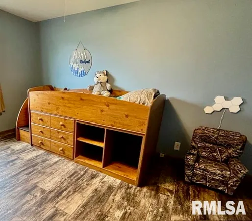 $169,900 | 207 West Grand Avenue, Modesto, IL 62667