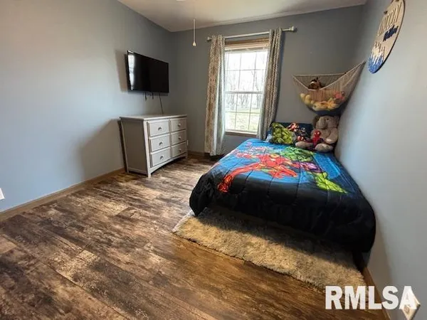 $169,900 | 207 West Grand Avenue, Modesto, IL 62667