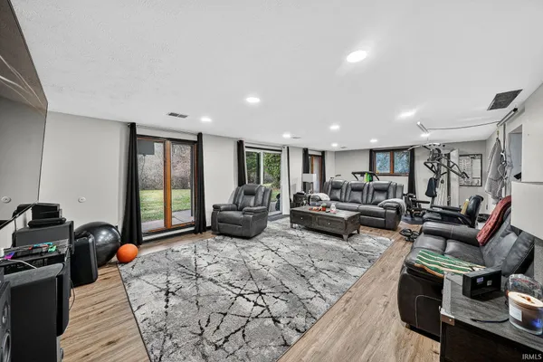 $499,900 | 17202 Pencross Drive, Granger, IN 46530