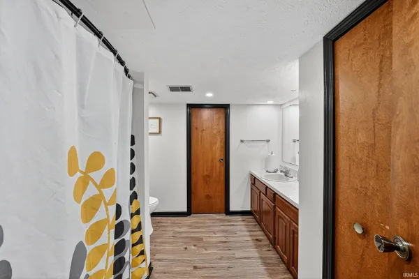 $499,900 | 17202 Pencross Drive, Granger, IN 46530