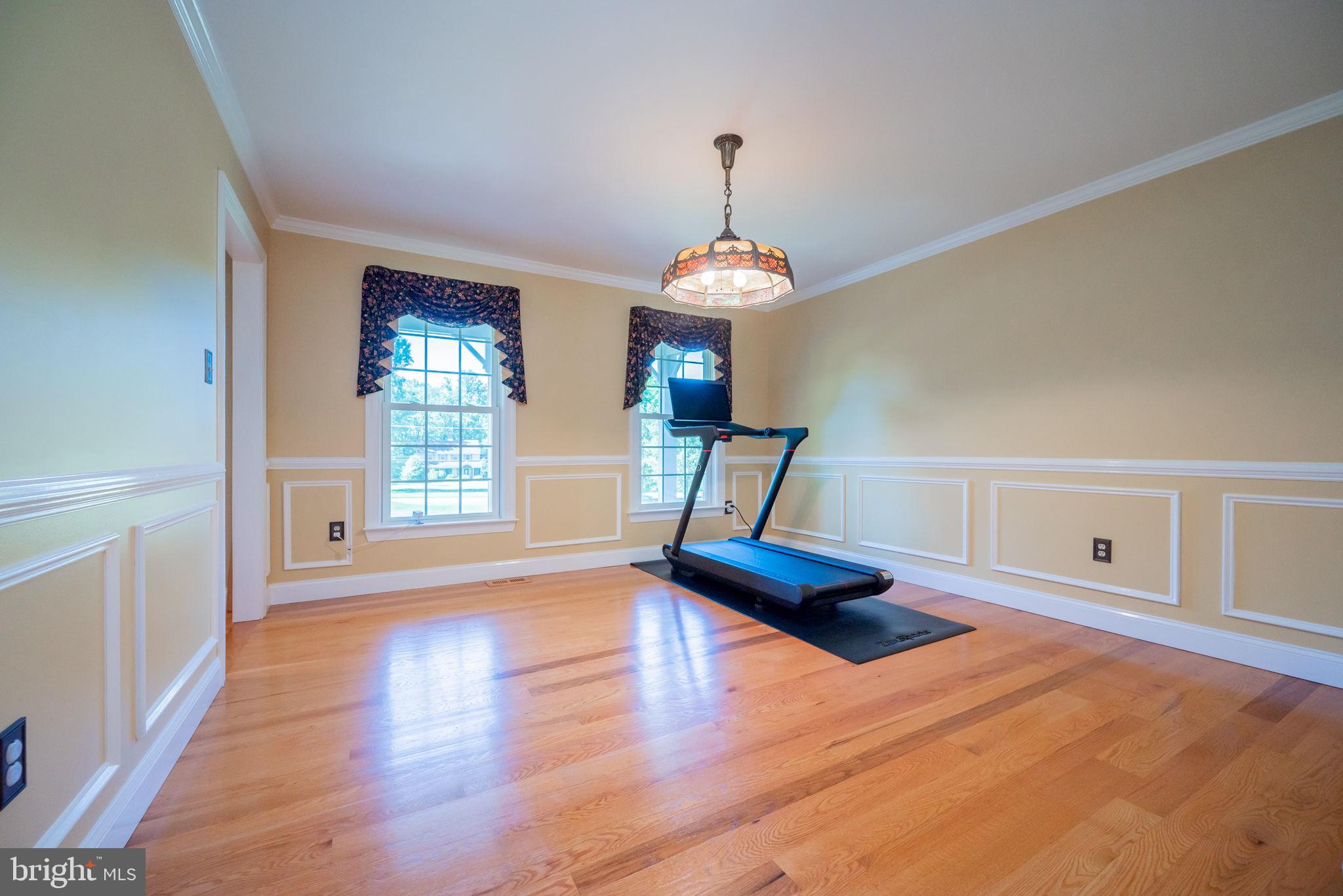 1355 St Peters Road Pottstown, PA 19465 - Photo 8 of 35 Dining Room