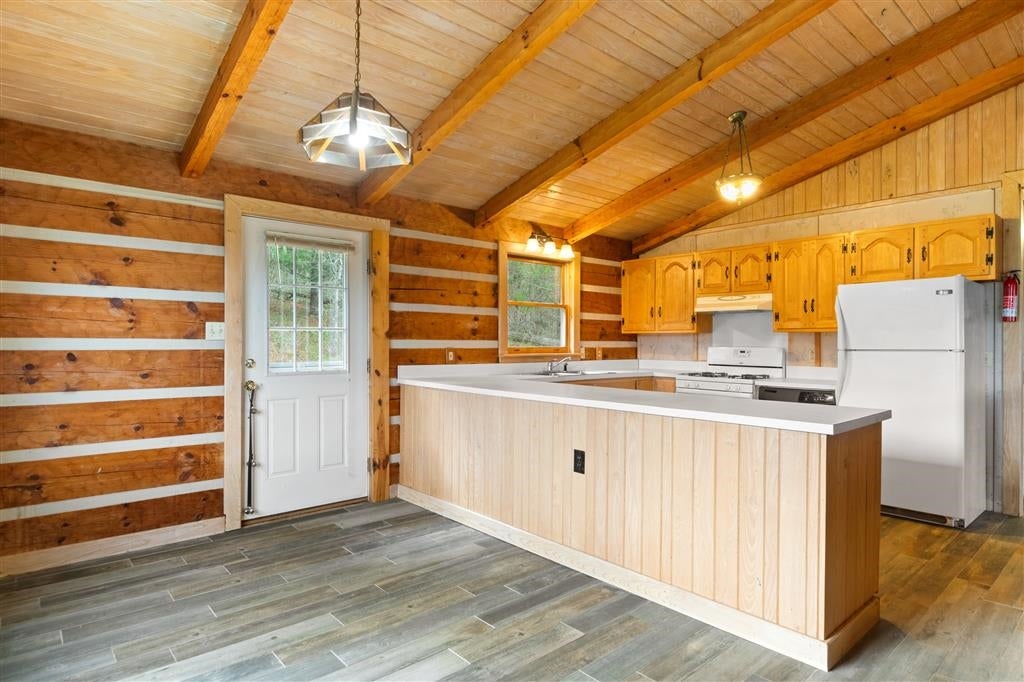 1500 Julia Simpkins Road Hiwassee, VA 24347 - Photo 11 of 29 Gallery Image 11