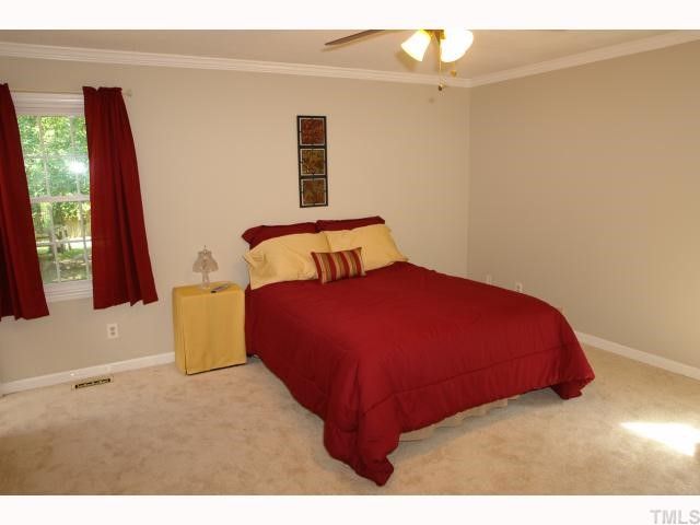 7312 Valleycross Circle Raleigh, NC 27615 - Photo 6 of 12