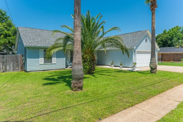 $449,900 | 400 Primrose Circle, Destin, FL 32541