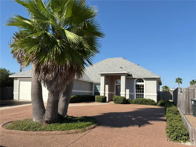 $2,800 | 15325 Dasmarinas Drive, Corpus Christi, TX 78418