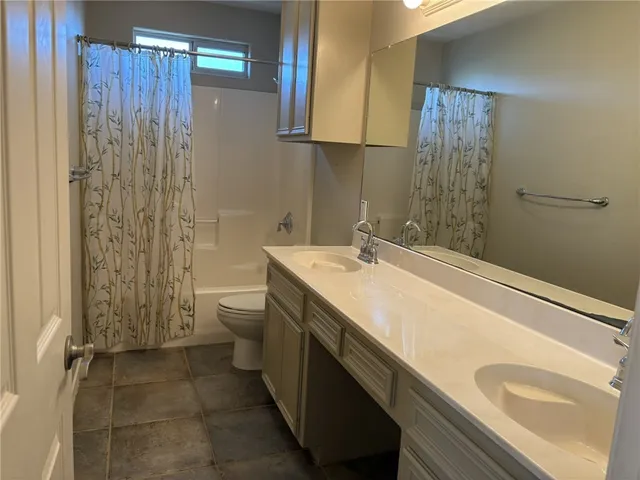 $2,800 | 15325 Dasmarinas Drive, Corpus Christi, TX 78418