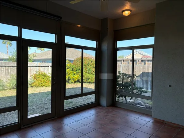 $2,800 | 15325 Dasmarinas Drive, Corpus Christi, TX 78418