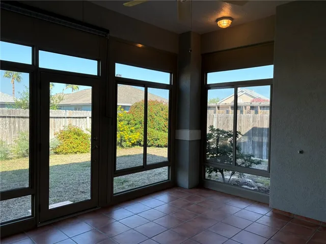 $2,800 | 15325 Dasmarinas Drive, Corpus Christi, TX 78418
