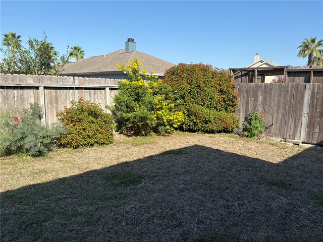 $2,800 | 15325 Dasmarinas Drive, Corpus Christi, TX 78418
