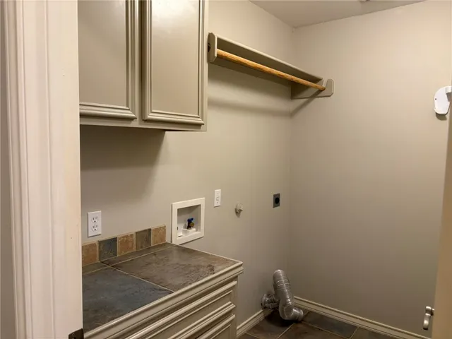 $2,800 | 15325 Dasmarinas Drive, Corpus Christi, TX 78418