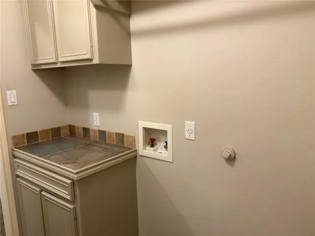 $2,800 | 15325 Dasmarinas Drive, Corpus Christi, TX 78418