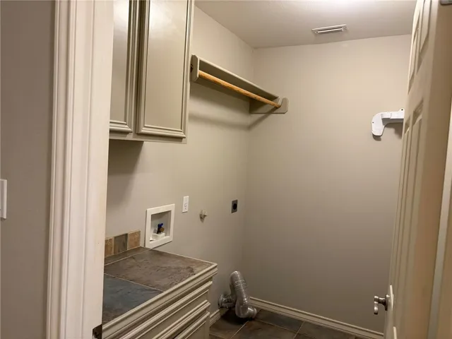 $2,800 | 15325 Dasmarinas Drive, Corpus Christi, TX 78418