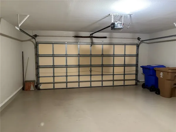$2,800 | 15325 Dasmarinas Drive, Corpus Christi, TX 78418