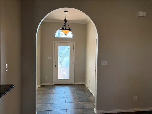 $2,800 | 15325 Dasmarinas Drive, Corpus Christi, TX 78418