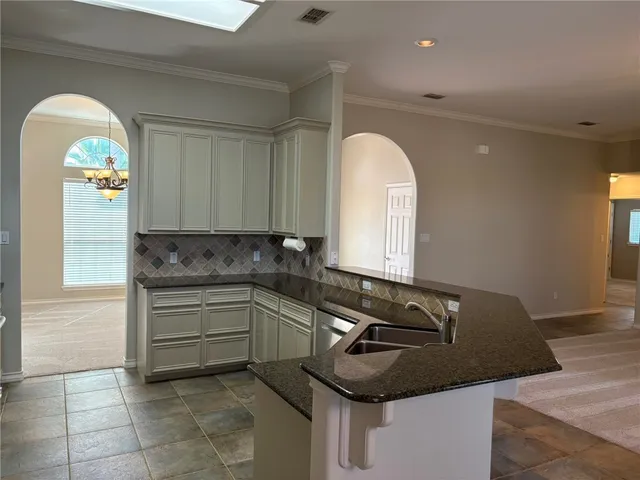 $2,800 | 15325 Dasmarinas Drive, Corpus Christi, TX 78418