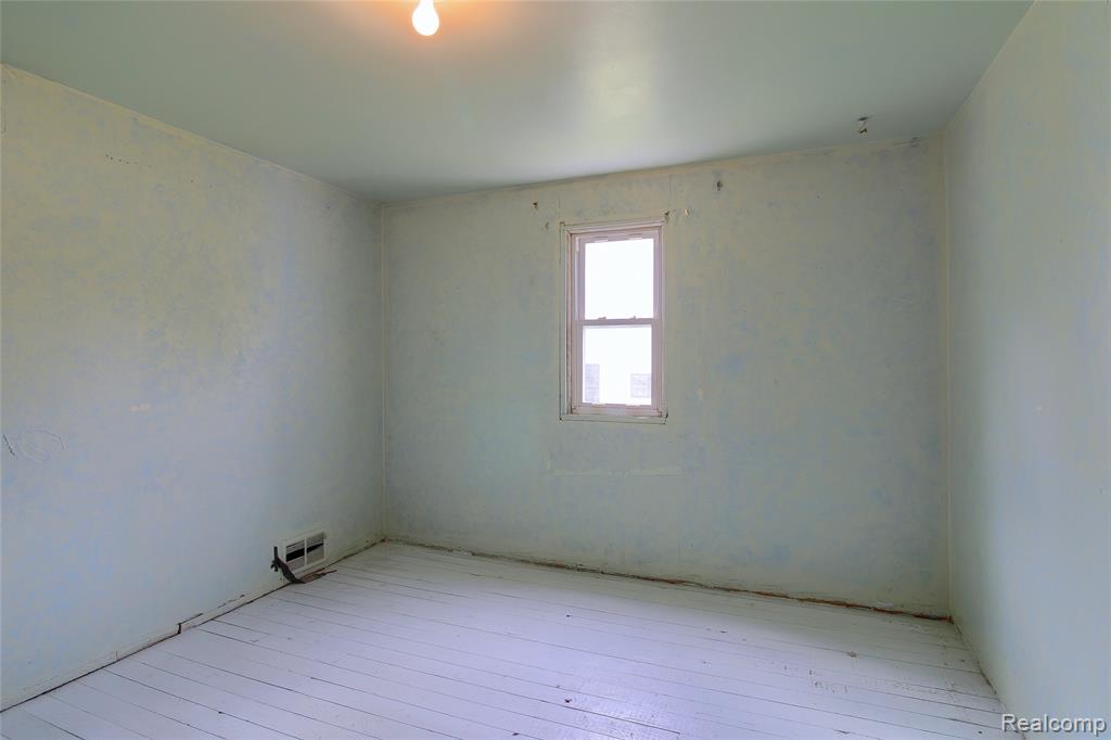 30977 West Road New Boston, MI 48164 - Photo 20 of 58 Gallery Image 20