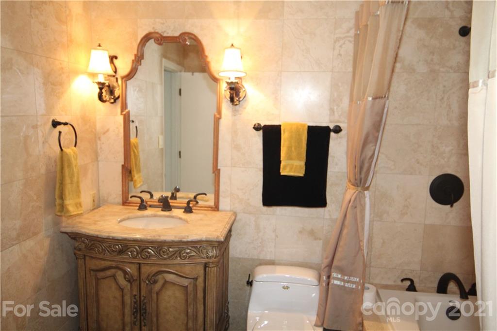 5809 Sharon Road, Unit A Charlotte, NC 28210 - Photo 17 of 28 Gallery Image 17