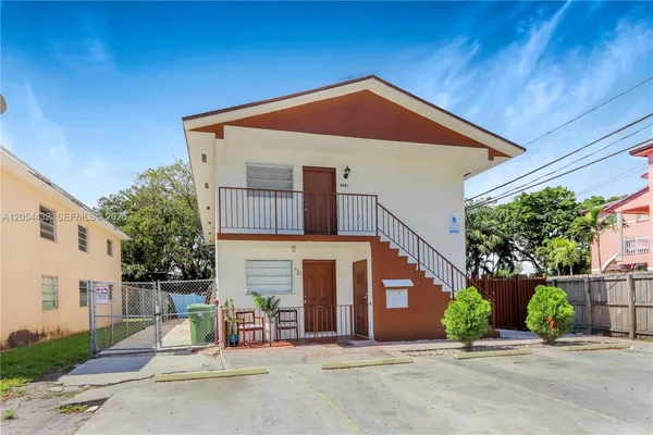 $1,700 | 642 East 2nd Avenue, Unit B, Hialeah, FL 33010