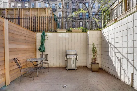 $750,000 | 1108 Hudson Street, Unit 1B, Hoboken, NJ 07030