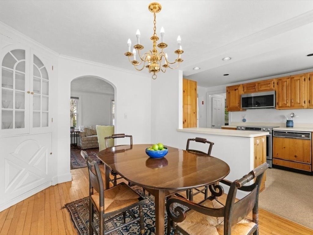 66 Upland Road Needham, MA 02492 - Photo 7 of 28