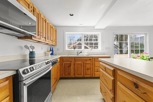 $1,100,000 | 66 Upland Road, Needham, MA 02492