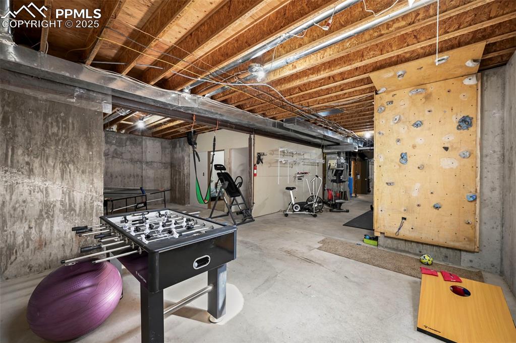 284 County Road 511 Divide, CO 80814 - Photo 35 of 49 a room with furniture