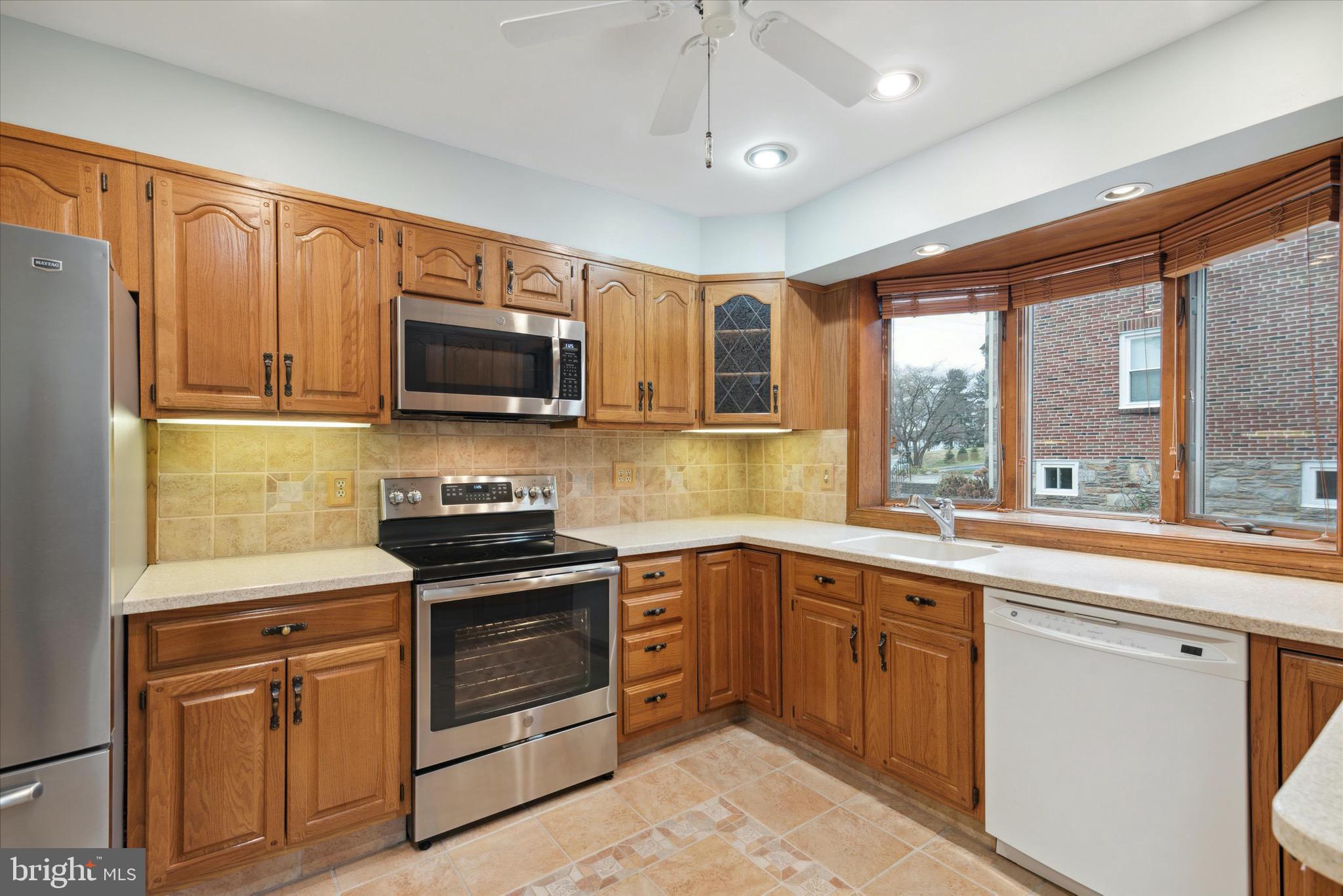 1119 Ashbourne Road Cheltenham, PA 19012 - Photo 17 of 47 Kitchen