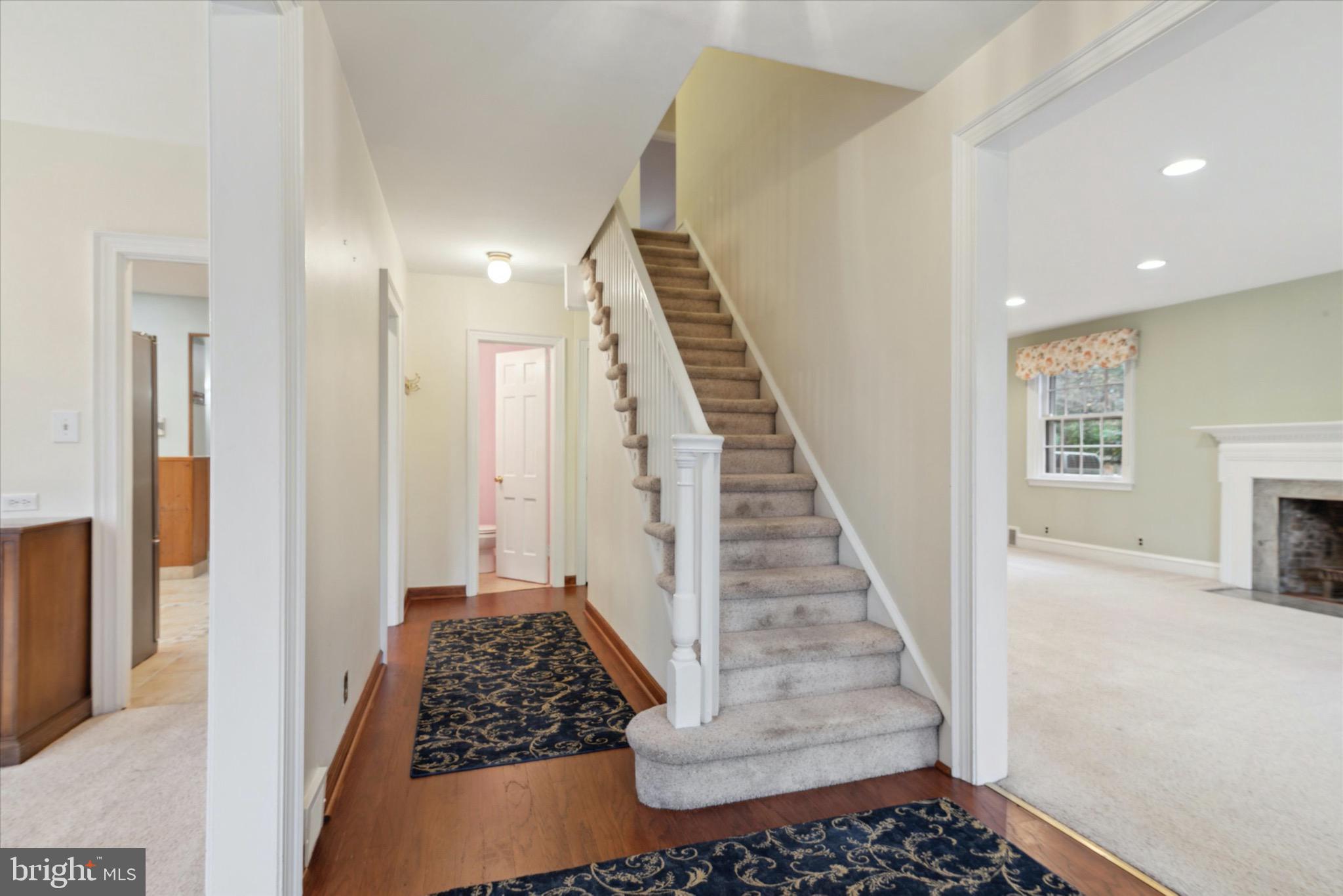 1119 Ashbourne Road Cheltenham, PA 19012 - Photo 4 of 47 Center hall