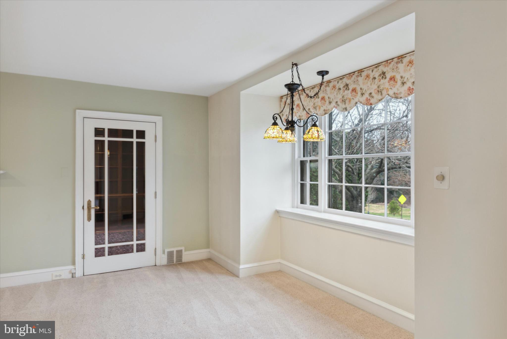 1119 Ashbourne Road Cheltenham, PA 19012 - Photo 8 of 47 Living room