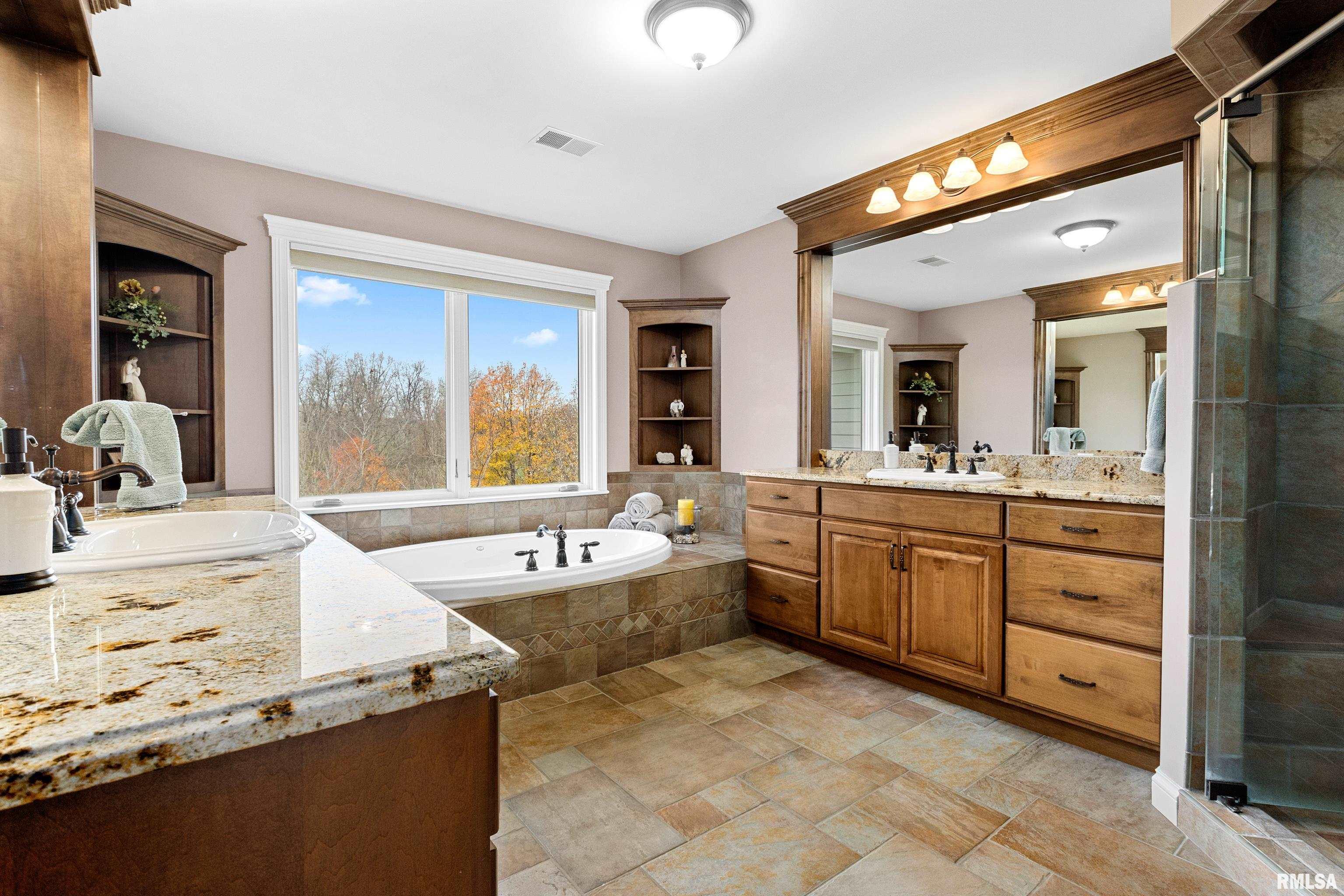 1805 Kern Road Washington, IL 61571 - Photo 54 of 91 Gallery Image 54