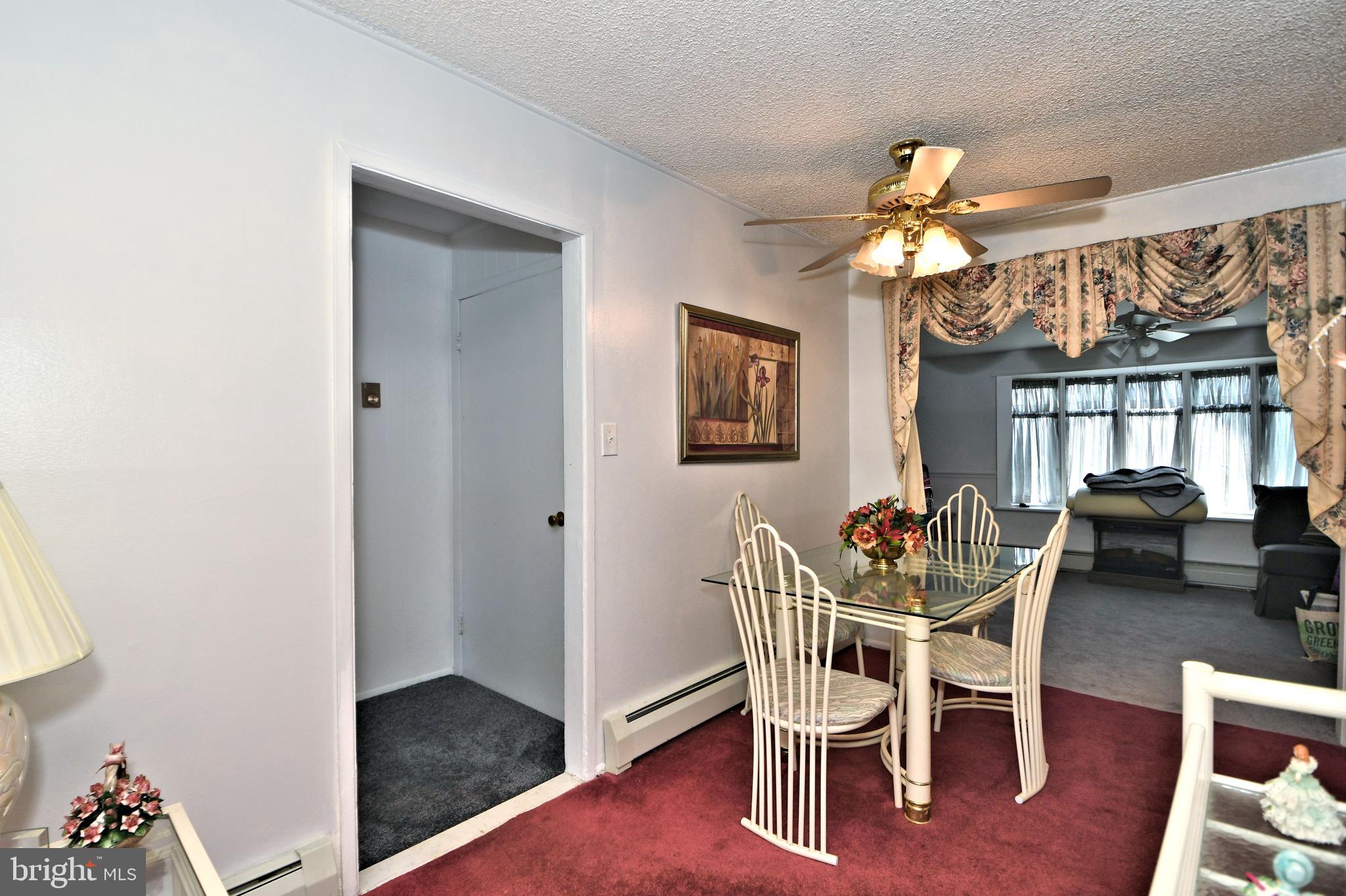 28 Calicobush Road Levittown, PA 19057 - Photo 11 of 37 Gallery Image 11