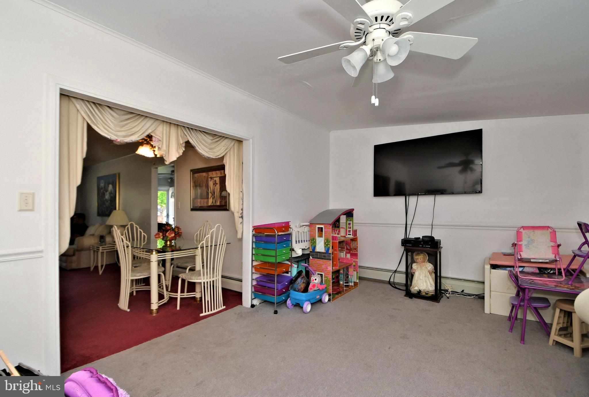 28 Calicobush Road Levittown, PA 19057 - Photo 19 of 37 Gallery Image 19