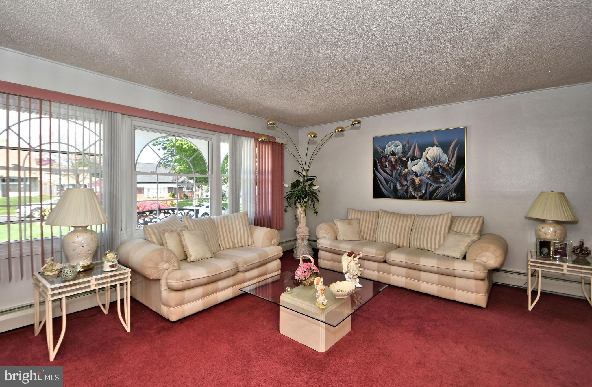 28 Calicobush Road Levittown, PA 19057 - Photo 7 of 37 Gallery Image 7