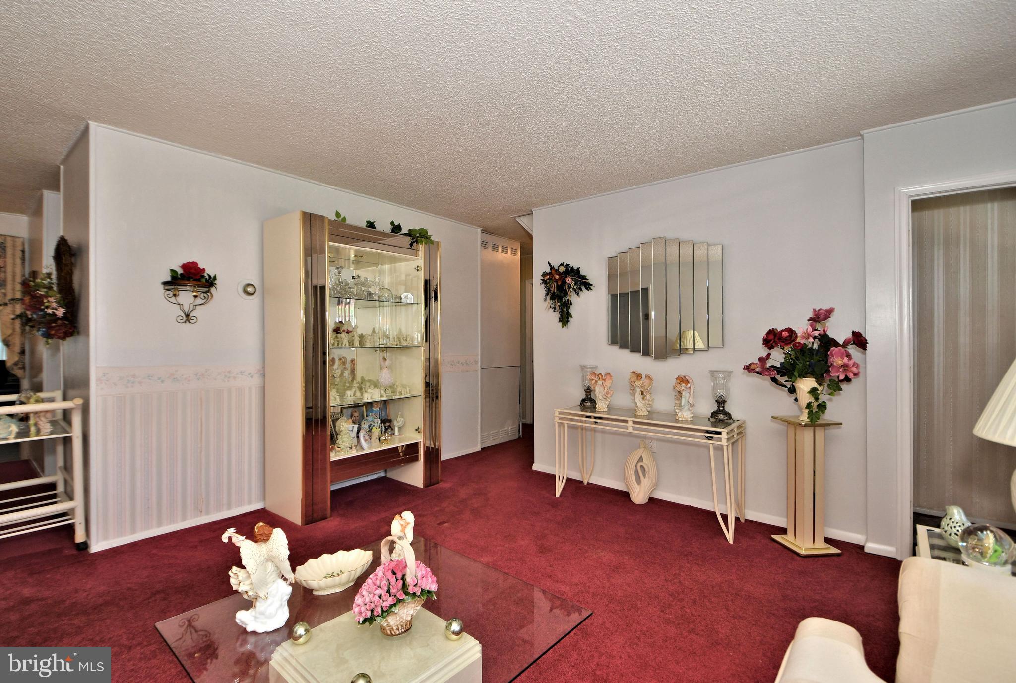 28 Calicobush Road Levittown, PA 19057 - Photo 9 of 37 Gallery Image 9
