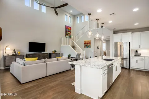 $1,195,000 | 2948 East Tina Drive, Phoenix, AZ 85050