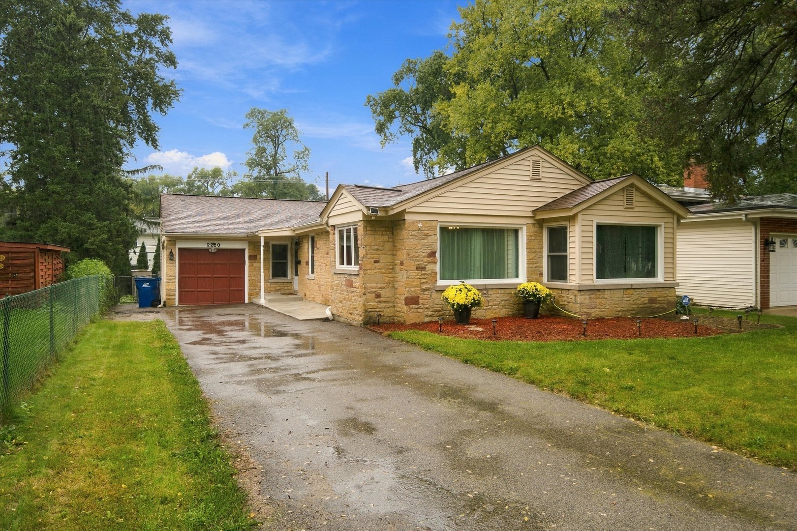 2250 Corona Road Waukegan, IL 60087 - Photo 2 of 39 Gallery Image 2