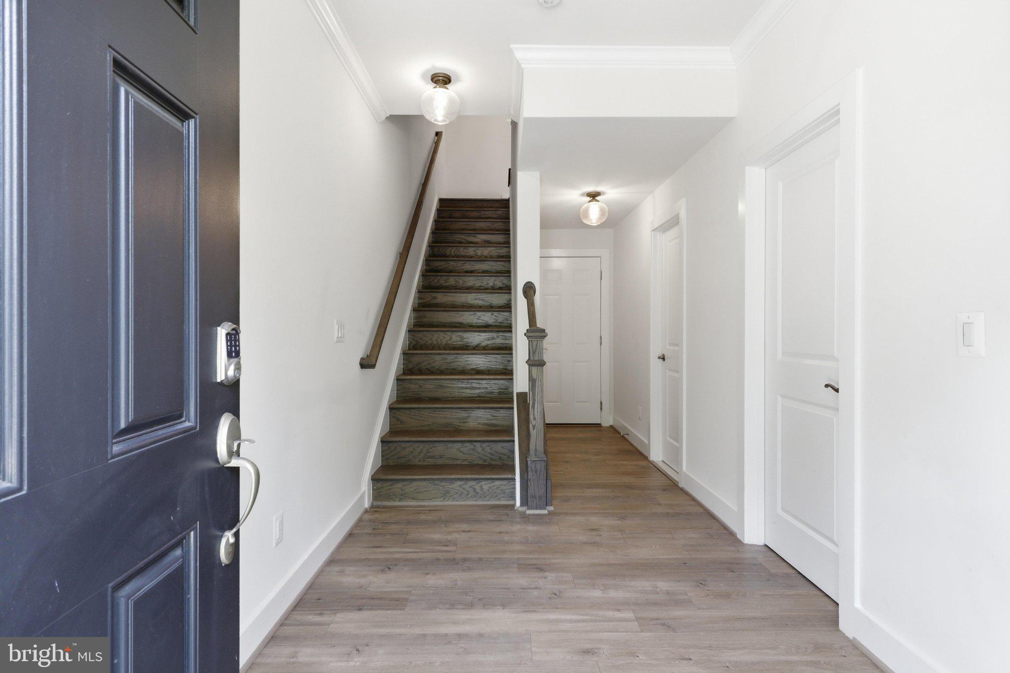 2252 South Glebe Road Arlington, VA 22204 - Photo 2 of 45