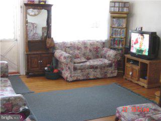 118 Harvin Road Upper Darby, PA 19082 - Photo 2 of 6