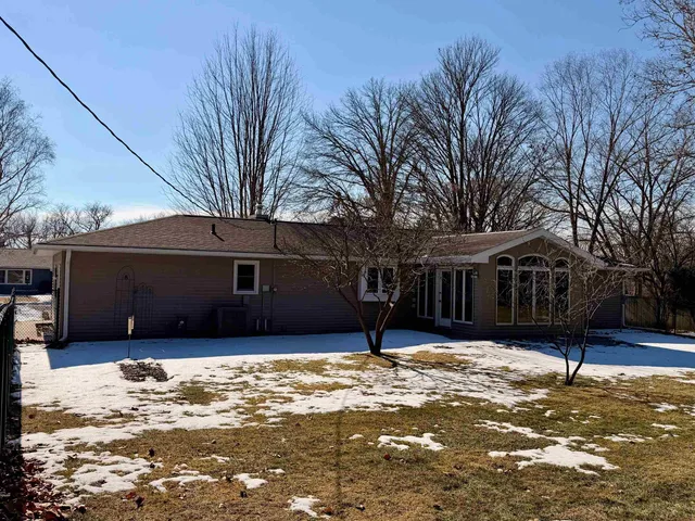 $274,900 | 1200 Westhill Avenue, Platteville, WI 53818