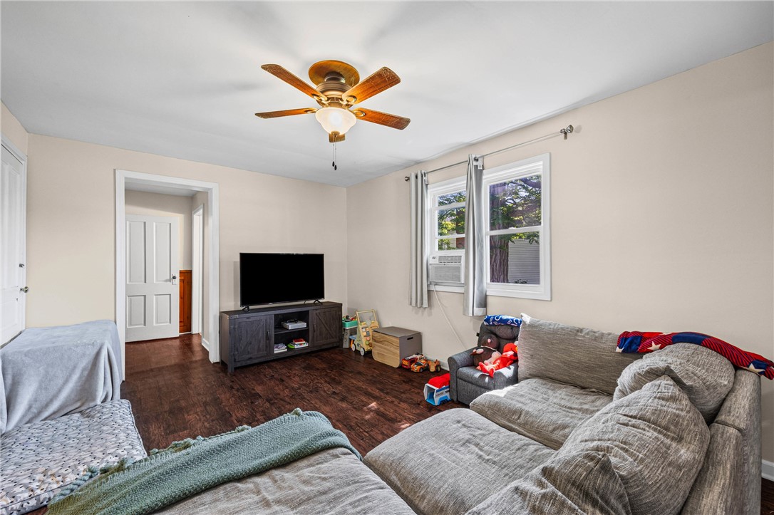 578 Ridge Road Ontario, NY 14519 - Photo 8 of 28
